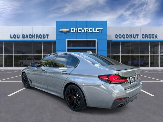 2023 BMW 5 Series 530i photo 6