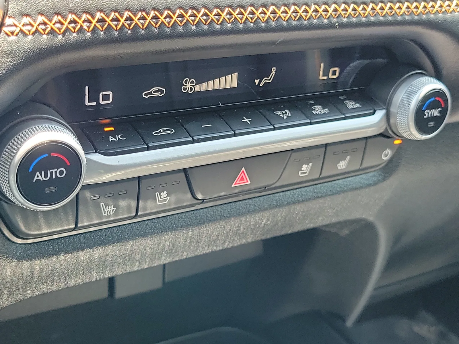 2026 Mazda CX-50 Hybrid Premium photo 33