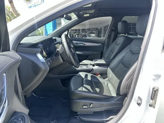 2024 Cadillac XT6 Luxury photo 30