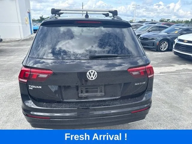 2020 Volkswagen Tiguan SE photo 20