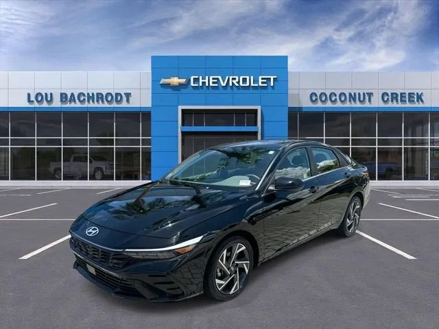 2025 Hyundai Elantra SEL Convenience photo 4