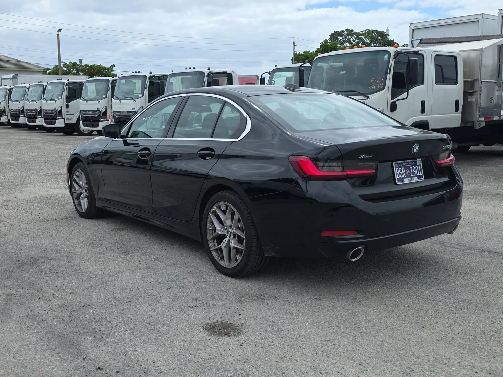 2025 BMW 3 Series 330i xDrive photo 5