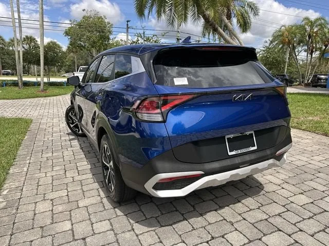 2025 Kia Sportage EX photo 12