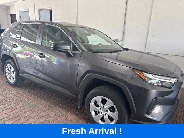 2024 Toyota RAV4 LE photo 12