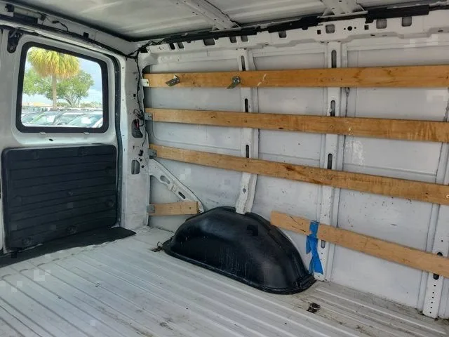 2020 GMC Savana Cargo 2500 RWD 2500 135" photo 12