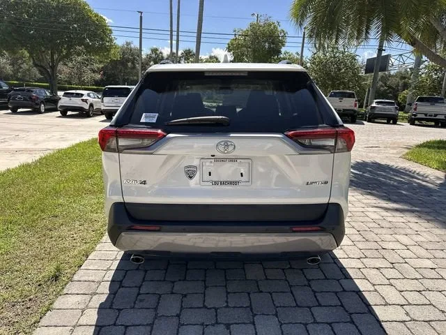 2021 Toyota RAV4 Limited photo 35