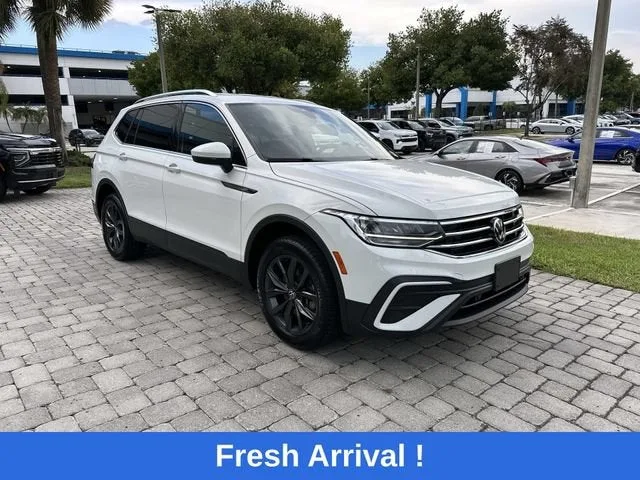 2022 Volkswagen Tiguan SE photo 3