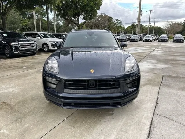 2023 Porsche Macan S photo 18