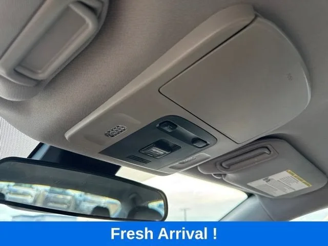 2023 Toyota Camry SE photo 10