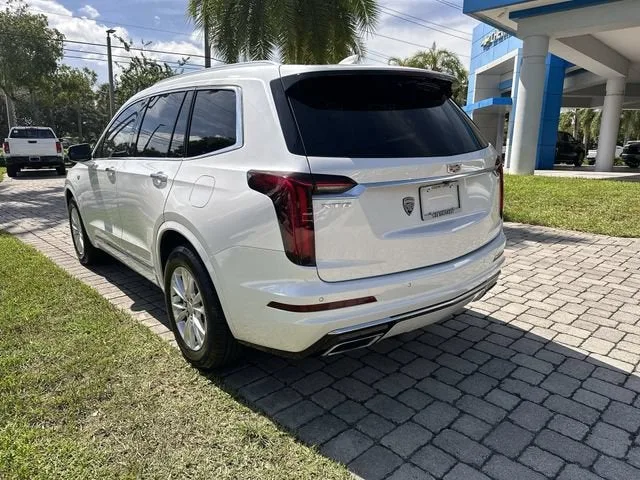 2024 Cadillac XT6 Luxury photo 32