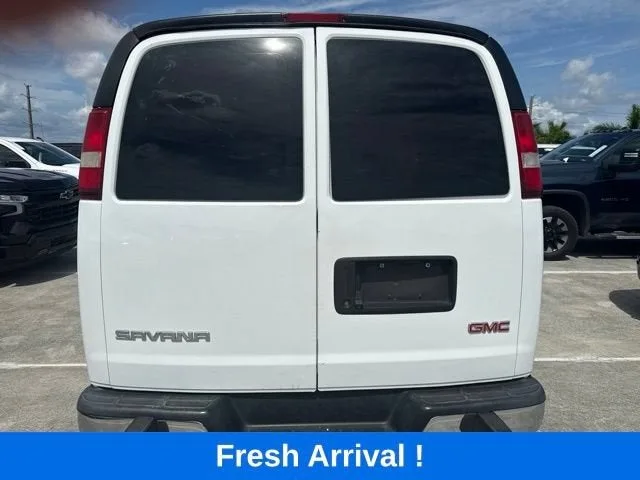 2019 GMC Savana Cargo 2500 VAN 2500 RWD 135" photo 18