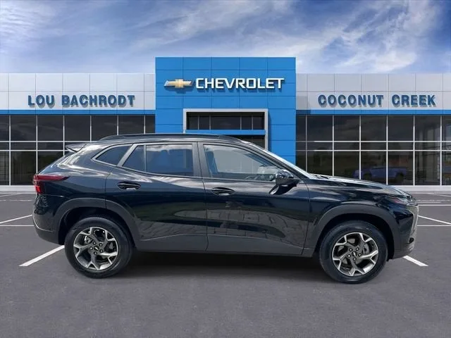 2024 Chevrolet Trax LT photo 9
