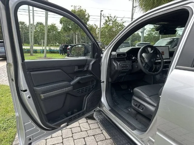 2025 Toyota 4Runner SR5 photo 22