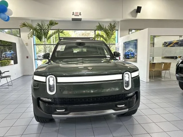 2023 RIVIAN R1S Adventure photo 17