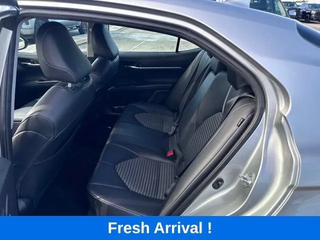 2023 Toyota Camry SE photo 3