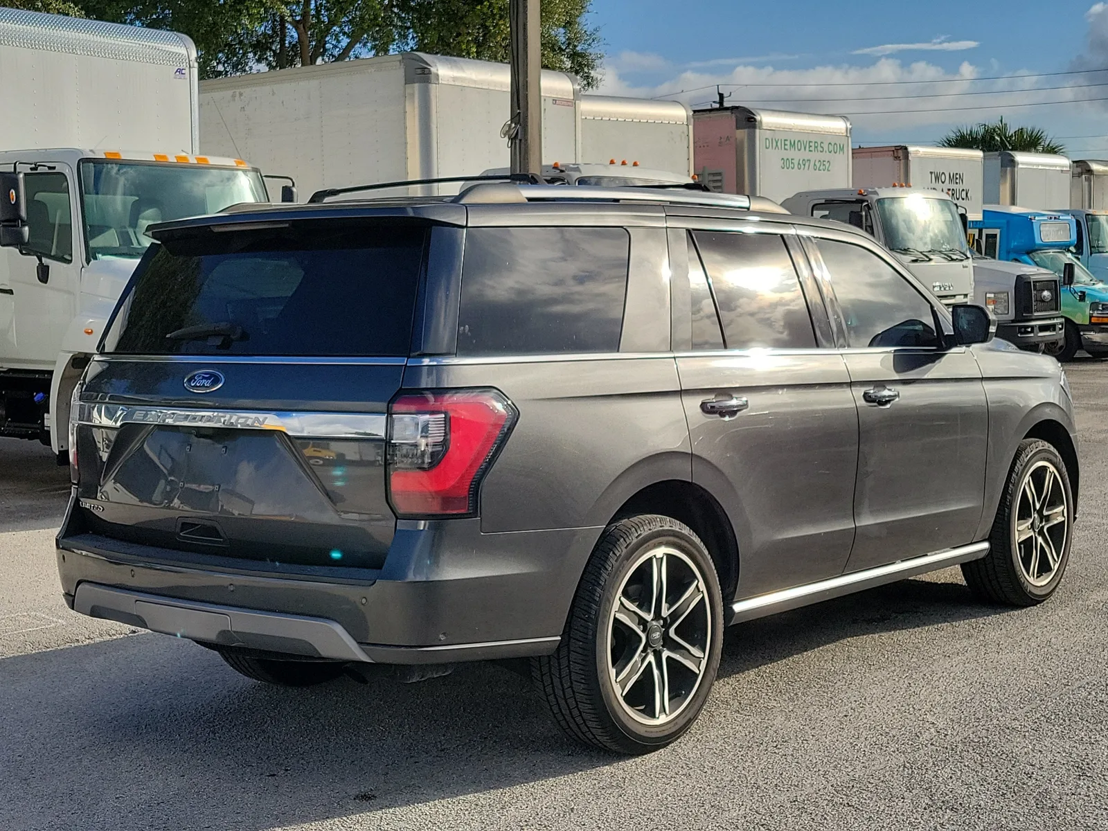 2021 Ford Expedition Limited photo 5