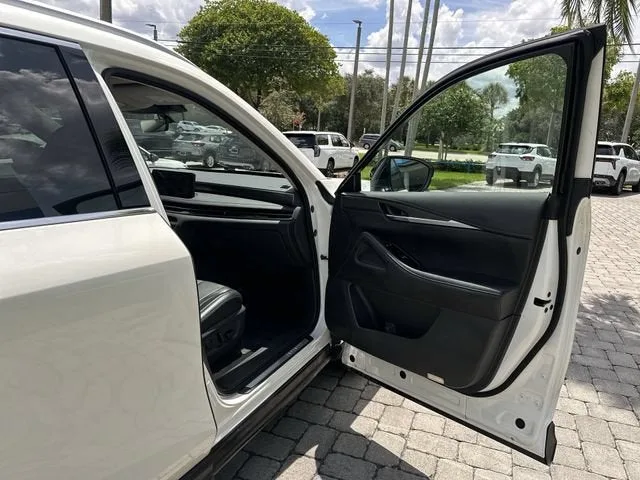 2023 INFINITI QX60 LUXE photo 23