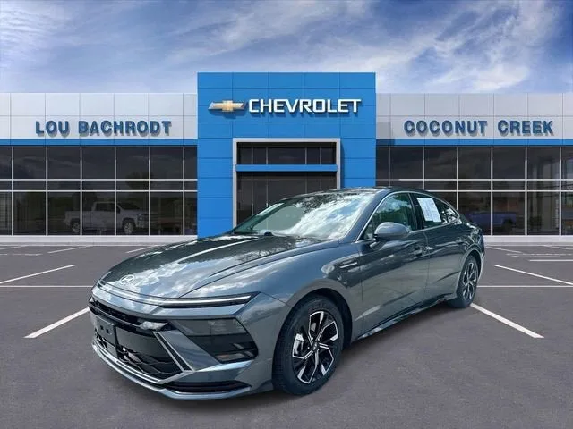 2025 Hyundai Sonata SEL photo 4