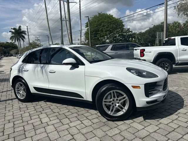 2020 Porsche Macan 4DR AWD photo 39
