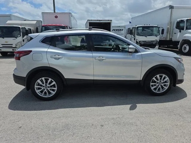 2022 Nissan Rogue Sport SV photo 8