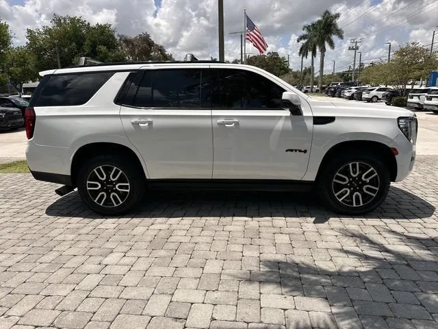 2023 GMC Yukon AT4 photo 14