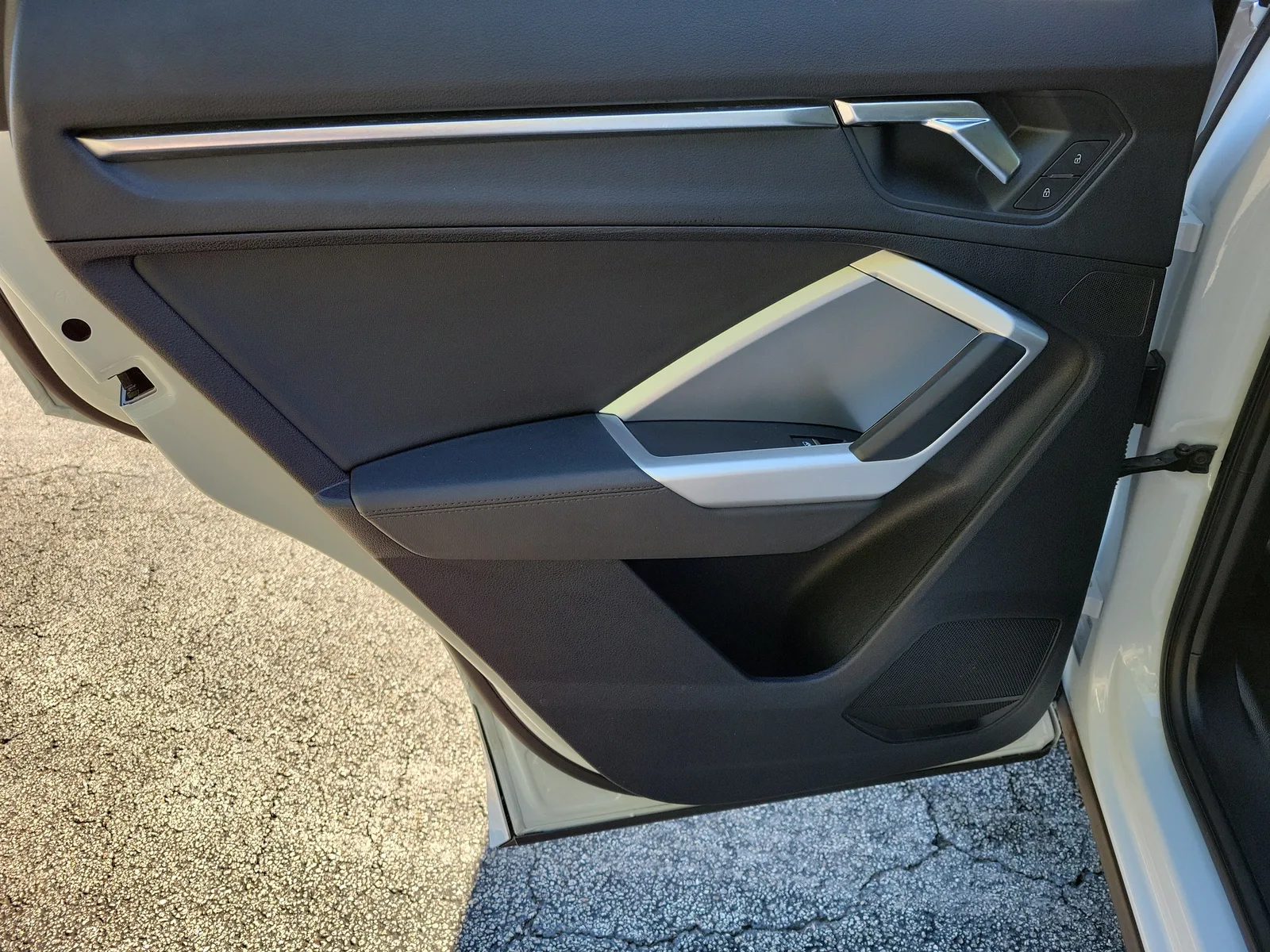 2025 Audi Q3 S line Premium photo 17