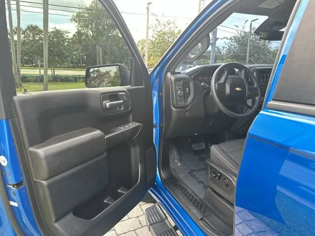 2022 Chevrolet Silverado 1500 Custom photo 22