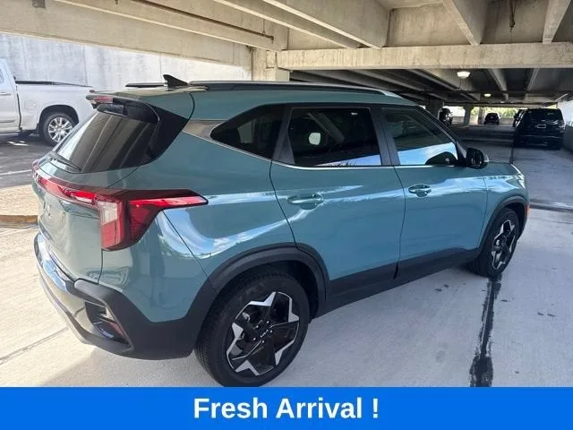 2024 Kia Seltos EX photo 16