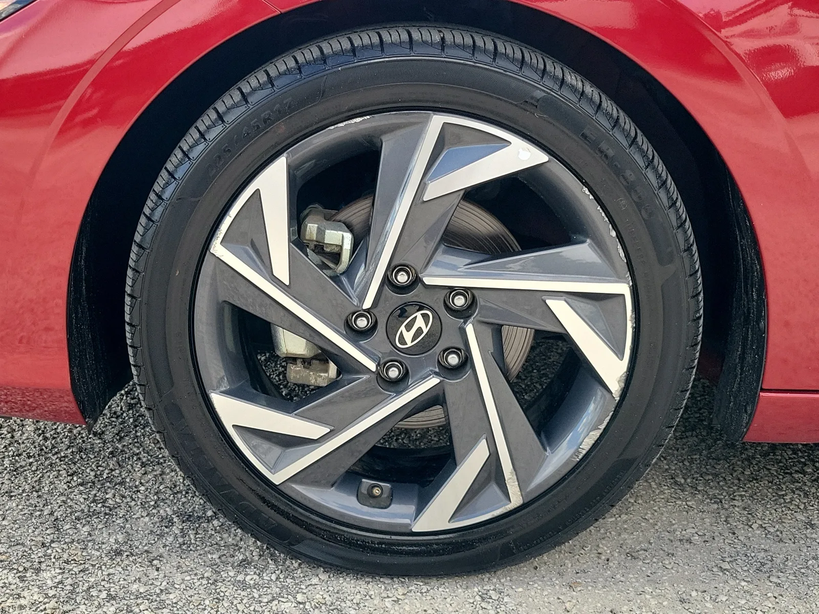 2025 Hyundai Elantra Limited photo 9