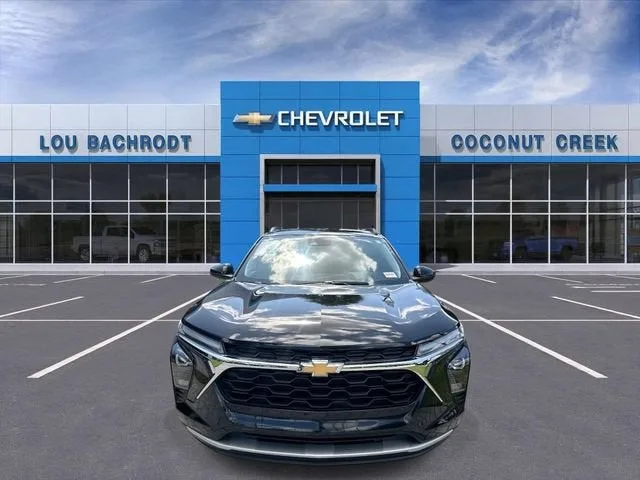 2024 Chevrolet Trax LT photo 3