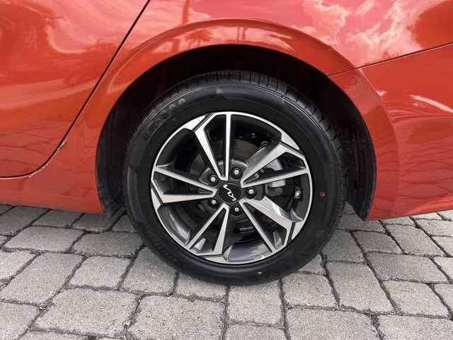 2024 Kia Forte LXS photo 11