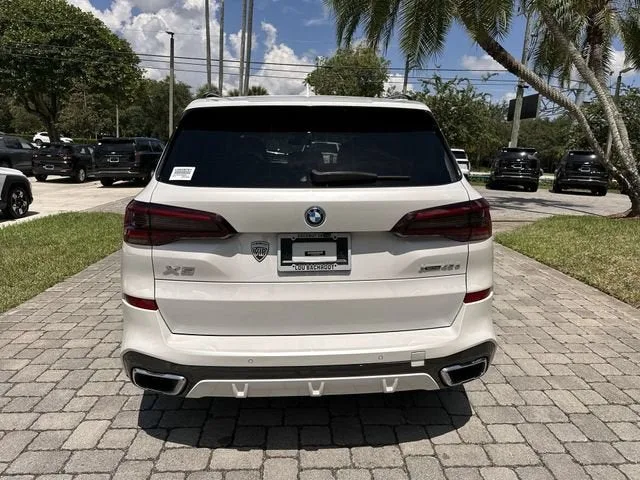2022 BMW X5 xDrive45e photo 36