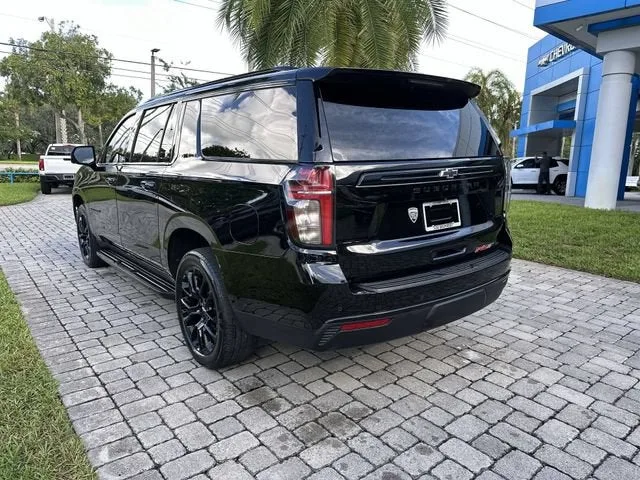 2023 Chevrolet Suburban RST photo 34