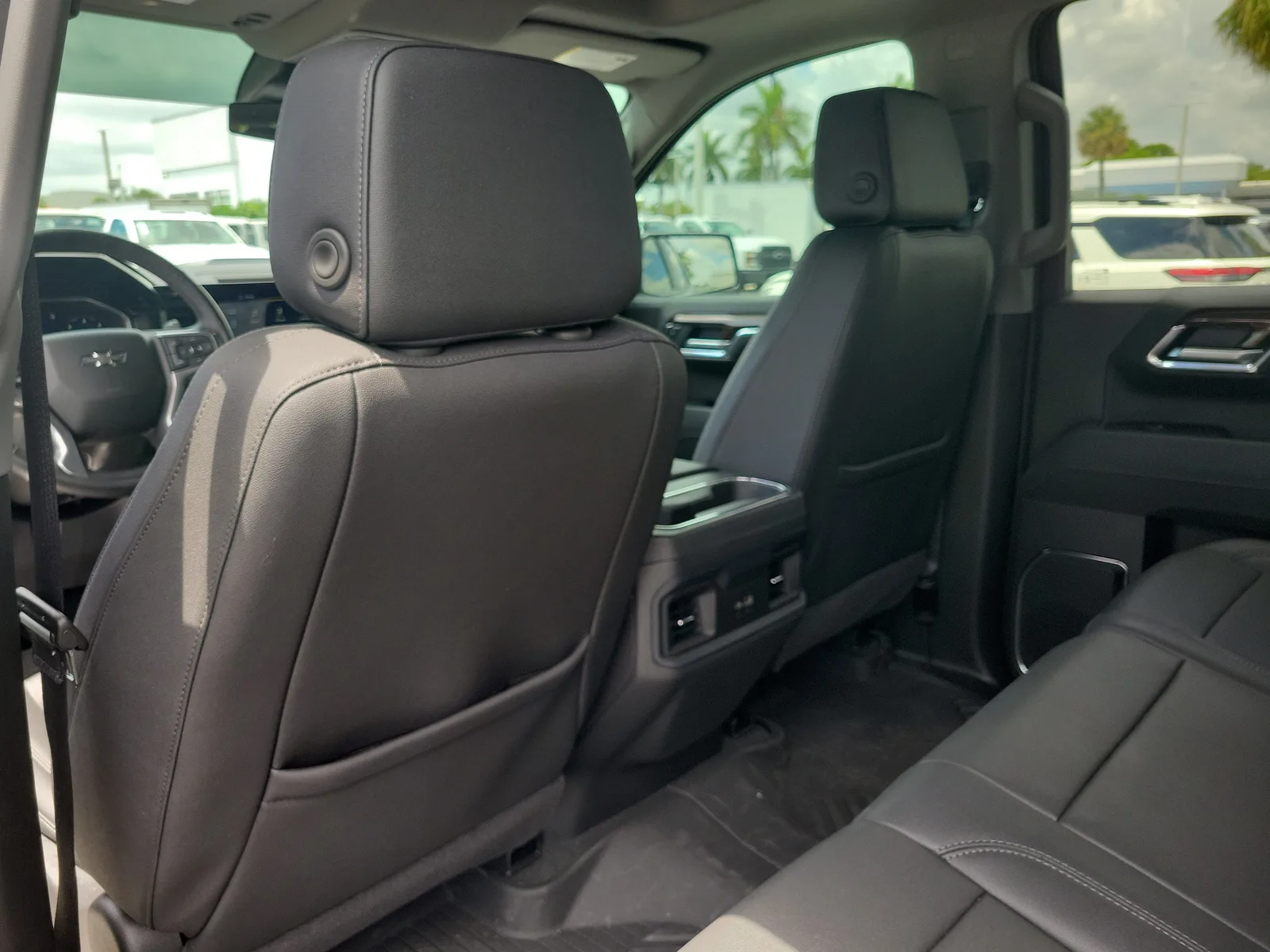 2025 Chevrolet Silverado 1500 LT Trail Boss photo 8