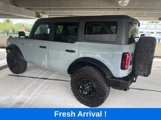 2023 Ford Bronco Base photo 17