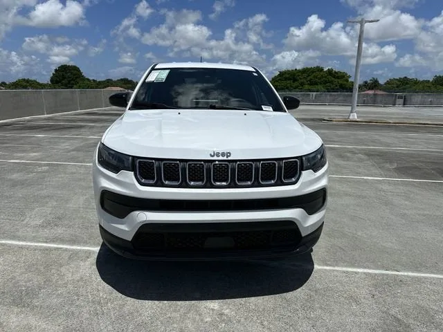 2023 Jeep Compass Sport photo 18