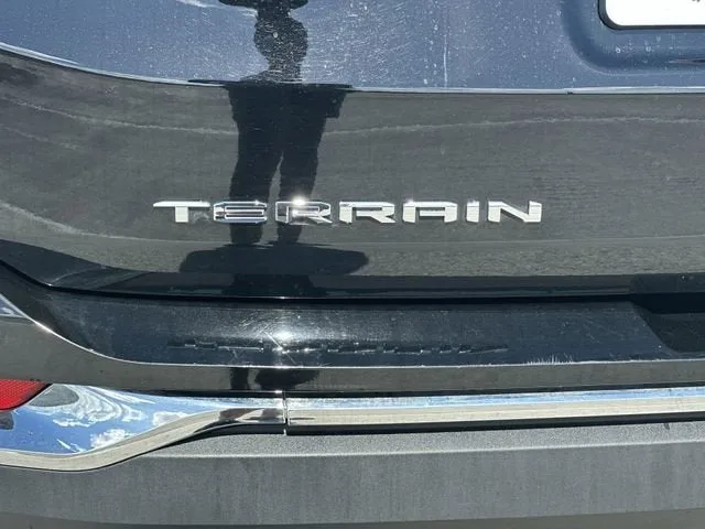 2024 GMC Terrain SLT photo 36