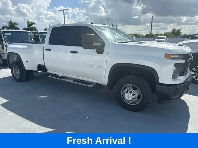 2026 Chevrolet Silverado 3500 HD WT DRW photo 13