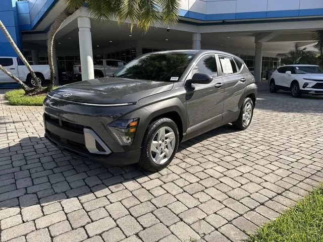 2024 Hyundai Kona SE photo 21