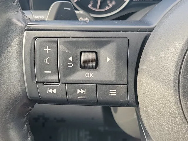 2024 Nissan Pathfinder SV photo 25