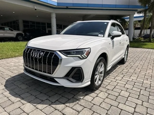 2025 Audi Q3 S line Premium photo 20