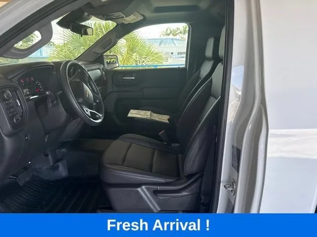 2025 Chevrolet Silverado 1500 WT photo 2