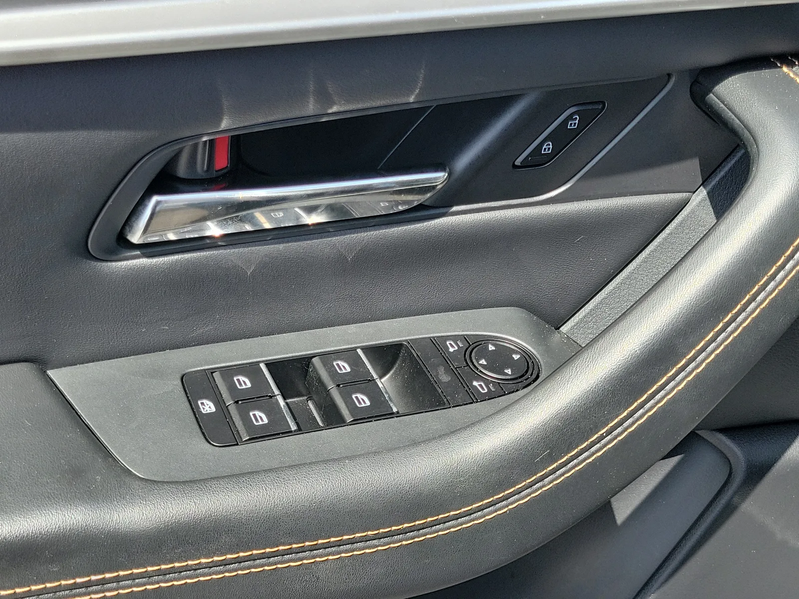 2024 Mazda CX-90 3.3 Turbo Preferred photo 24