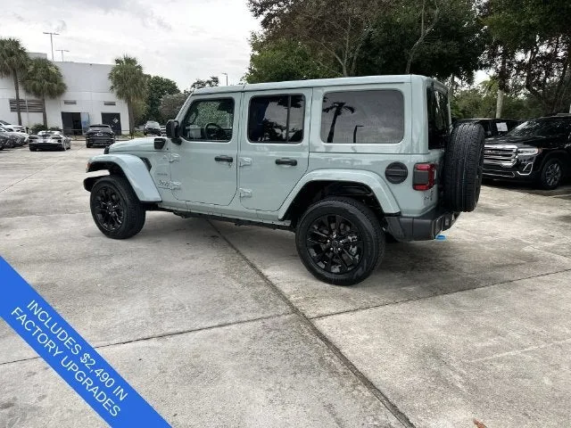2024 Jeep Wrangler 4xe Sahara photo 33