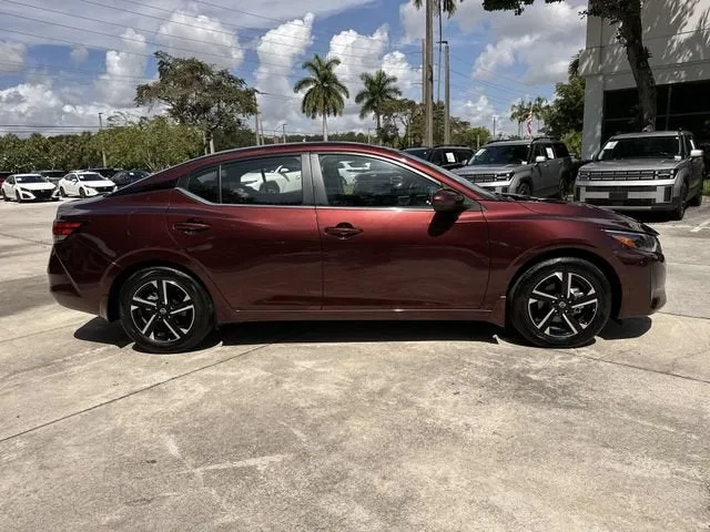 2025 Nissan Sentra SV photo 14