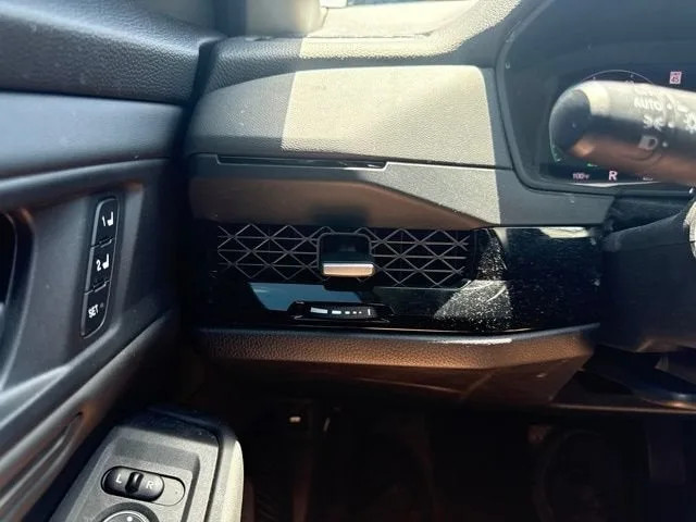 2024 Honda Accord Hybrid EX-L photo 9