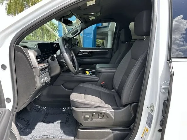 2025 Chevrolet Tahoe LS photo 30