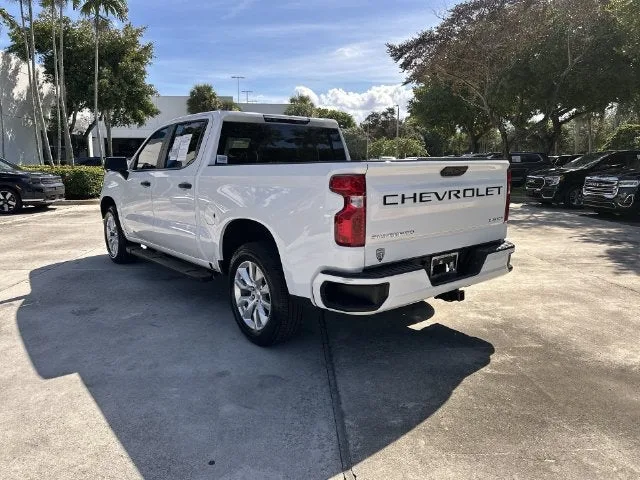 2025 Chevrolet Silverado 1500 Custom photo 34