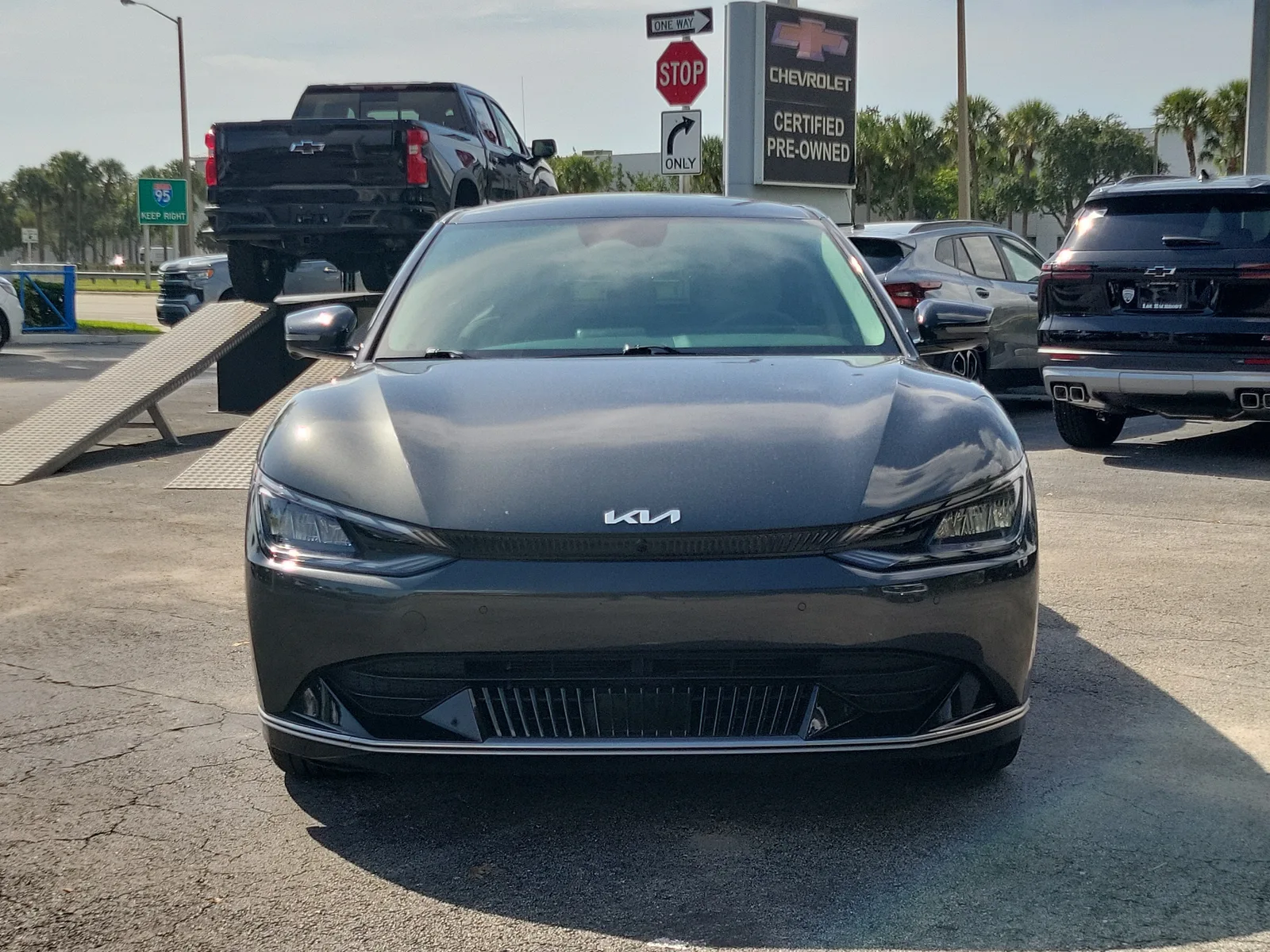 2024 Kia EV6 Wind photo 8