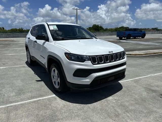 2023 Jeep Compass Sport photo 17
